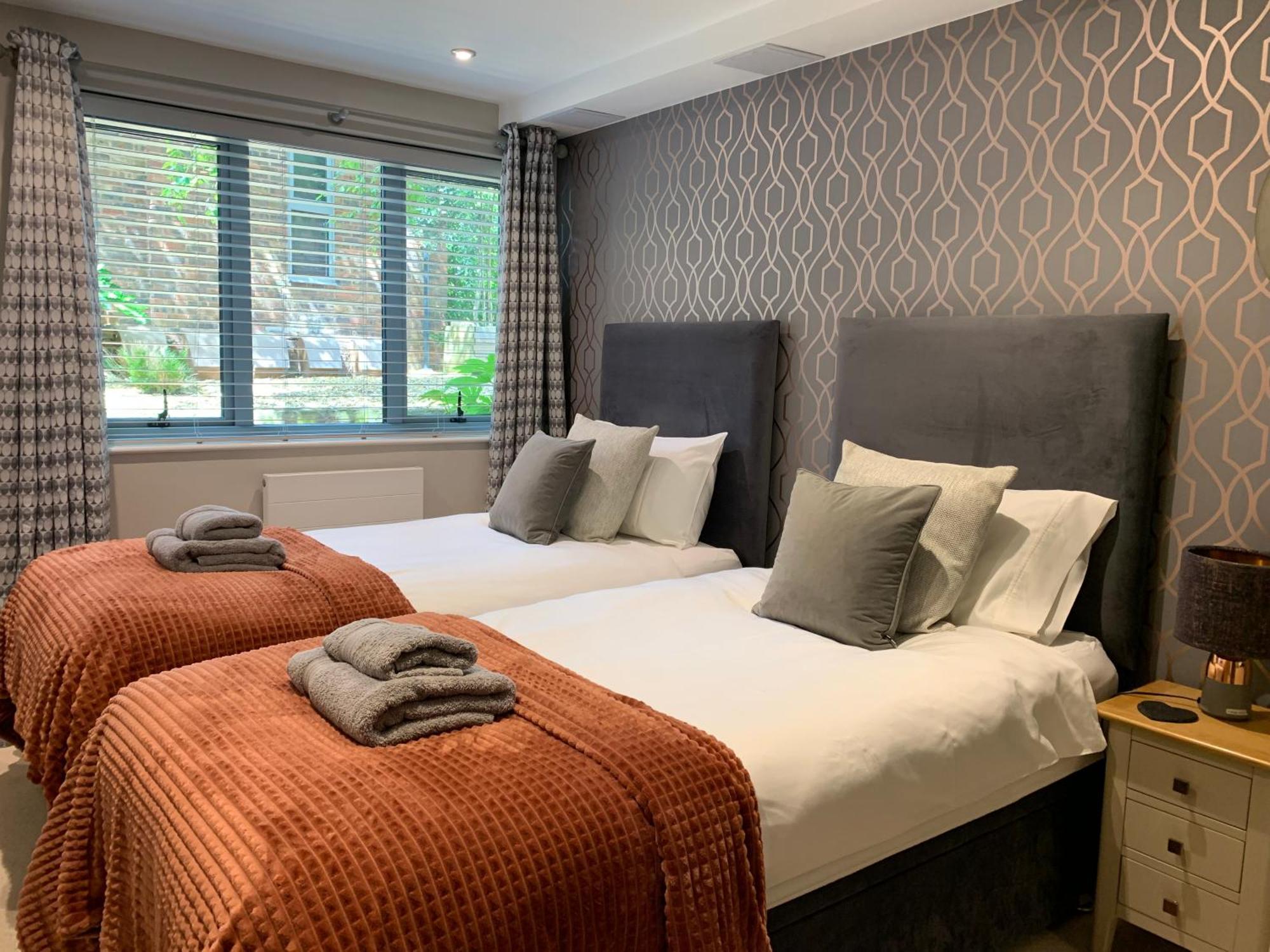 #8 Brunel House Luxury Apartment In เกรทมัลเวิร์น ภายนอก รูปภาพ