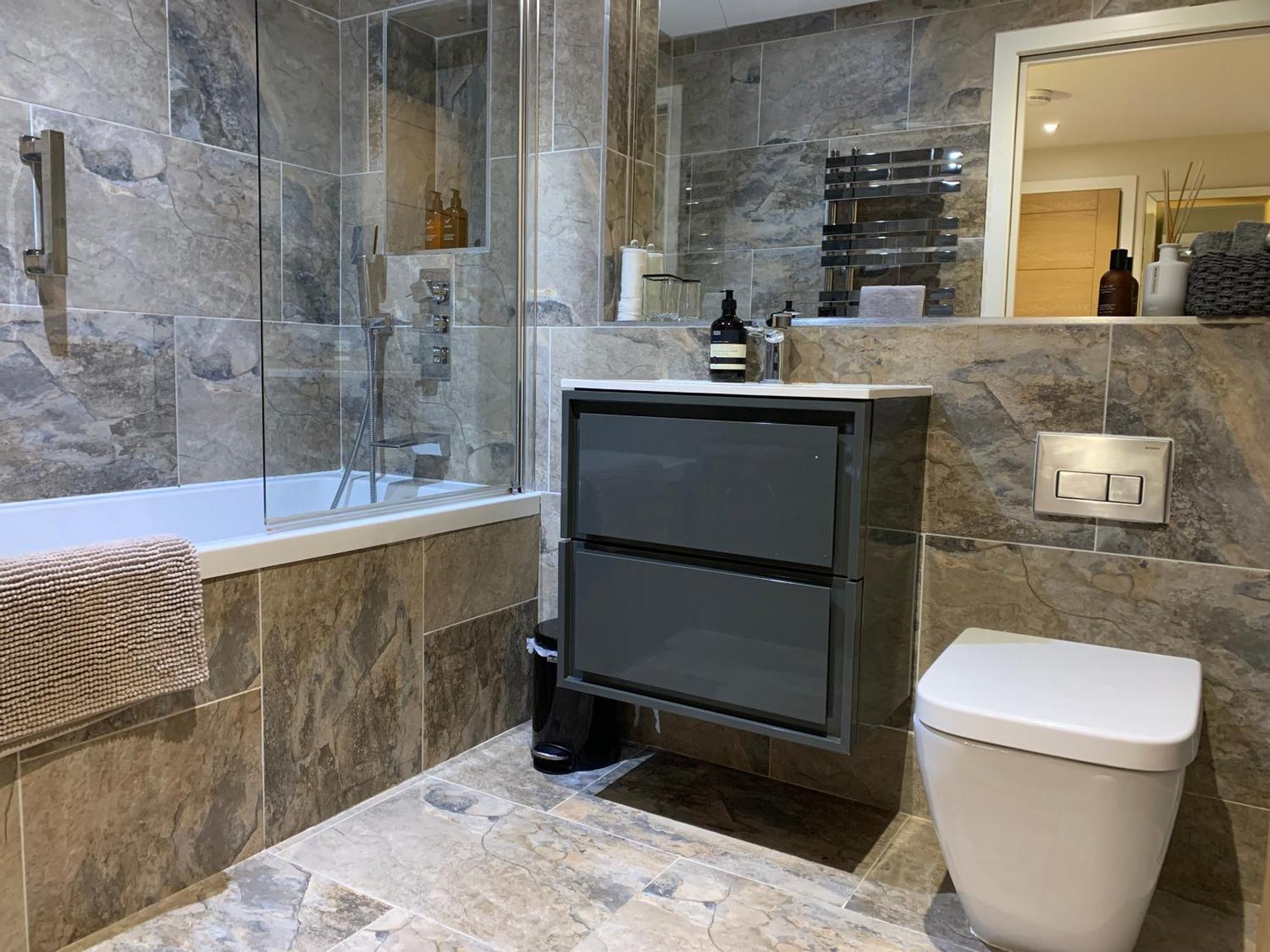 #8 Brunel House Luxury Apartment In เกรทมัลเวิร์น ภายนอก รูปภาพ