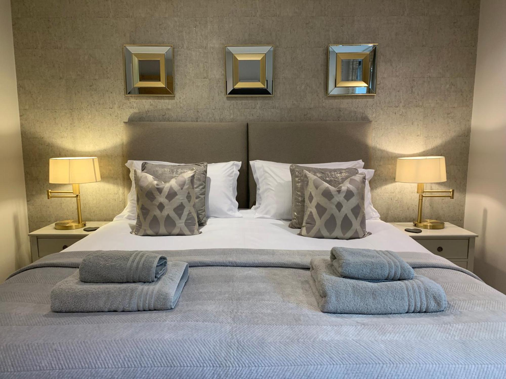 #8 Brunel House Luxury Apartment In เกรทมัลเวิร์น ภายนอก รูปภาพ